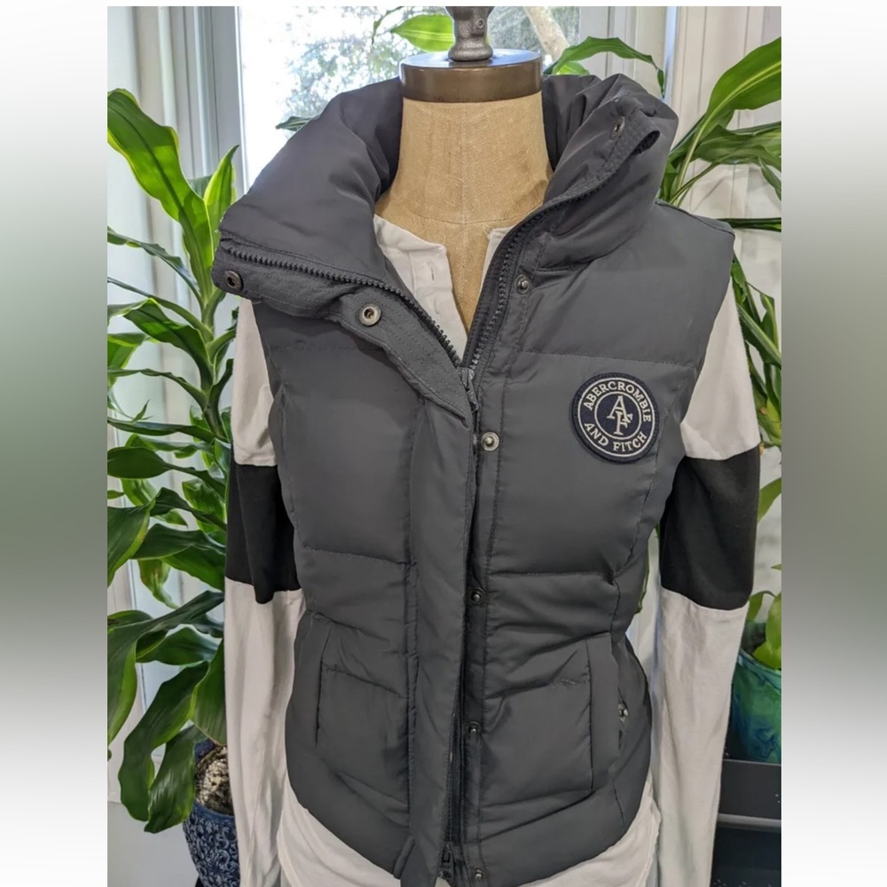 Puffer Vest from Abercrombie and Fitch women’s size XS Gray